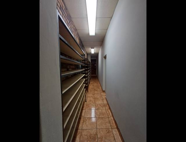 402M² WAREHOUSE FOR SALE IN VANDERBIJLPARK CE 6